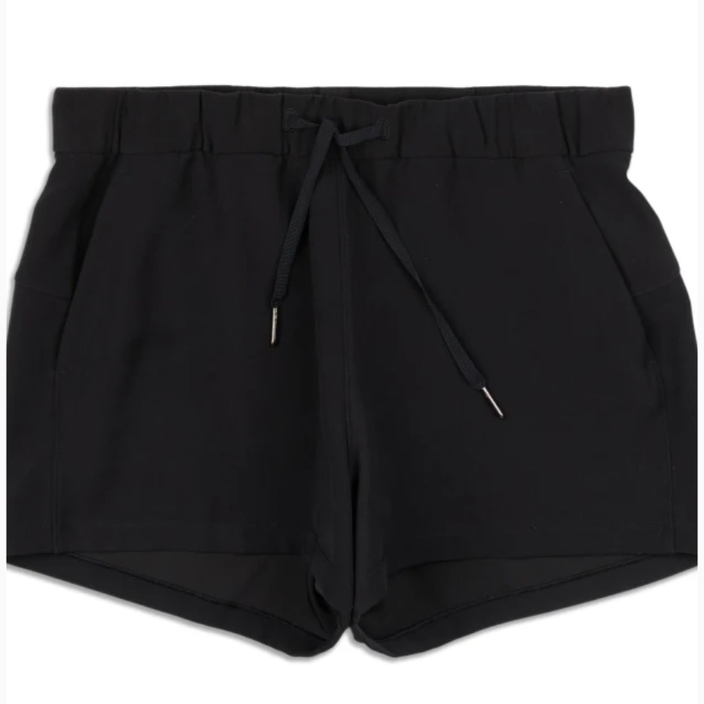 Lululemon On The Fly Shorts - black/size 2